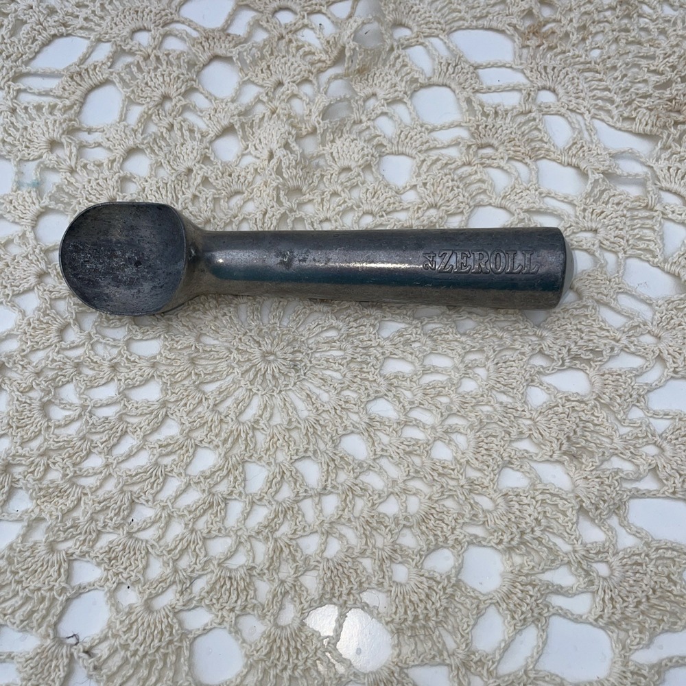 Vintage ZEROLL 24 Roll Dippers Ice Cream Scoop Handle